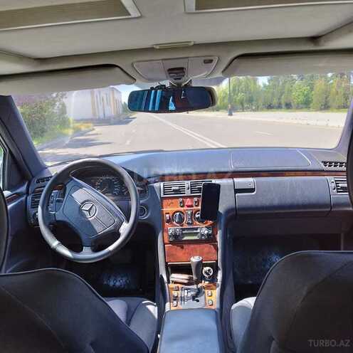 Mercedes E 200 1998, 229,000 km - 2.0 l - Bakı