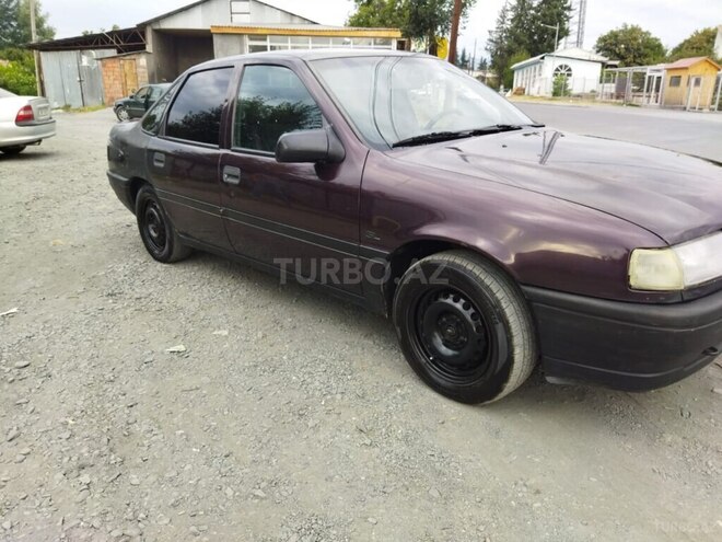 Opel Vectra 1991, 352,877 km - 1.8 l - Zaqatala