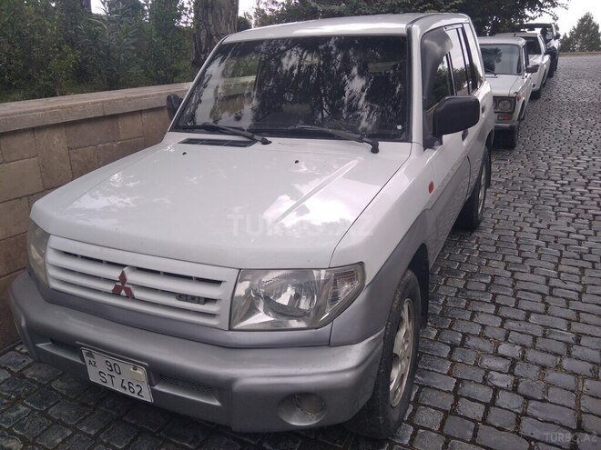 Mitsubishi Pajero io 1999, 338,000 km - 1.8 л - Bakı
