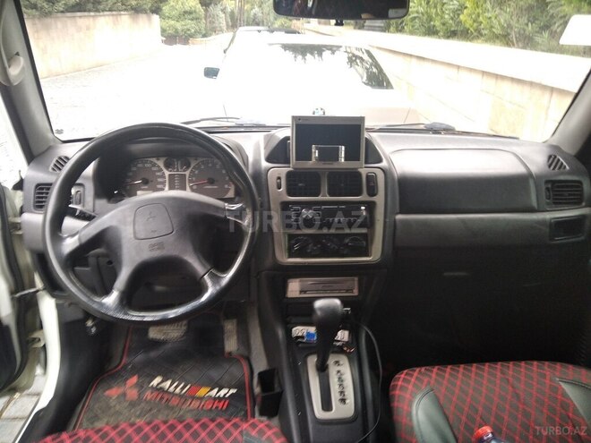 Mitsubishi Pajero io 1999, 338,000 km - 1.8 л - Bakı
