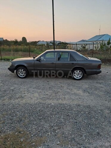 Mercedes E 200 1990, 692,050 km - 2.0 l - Ağstafa