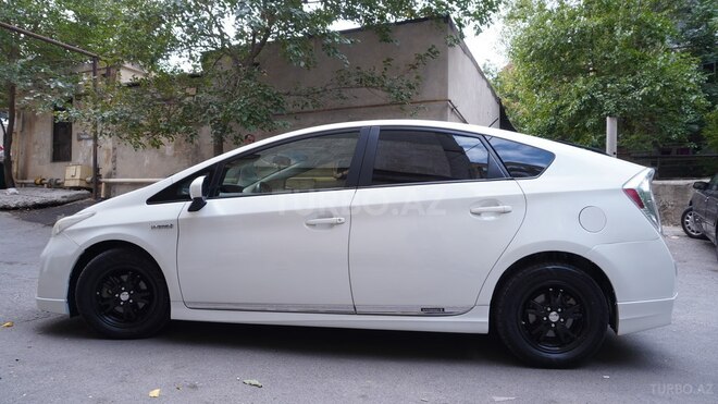 Toyota Prius 2014, 199,559 km - 1.8 л - Bakı