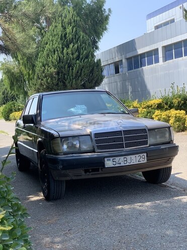 Mercedes 190 1989, 198,000 km - 2.0 l - Sabirabad