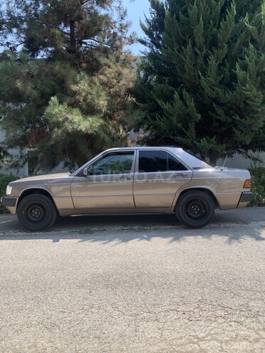 Mercedes 190 1989, 198,000 km - 2.0 l - Sabirabad