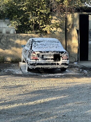 Mercedes C 180 1996, 300,000 km - 1.8 l - Zaqatala