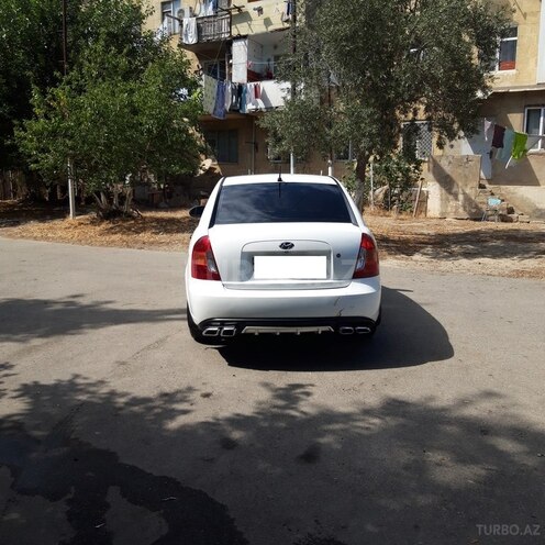 Hyundai Accent 2010, 270,000 km - 1.4 л - Bakı