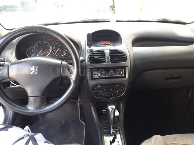 Peugeot 206 2007, 198,000 km - 1.4 л - Bakı