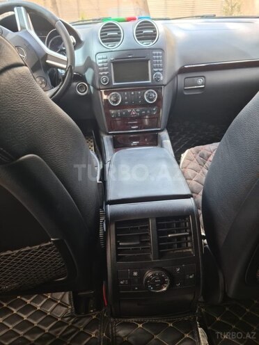 Mercedes GL 550 2009, 233,000 km - 5.5 l - Bakı