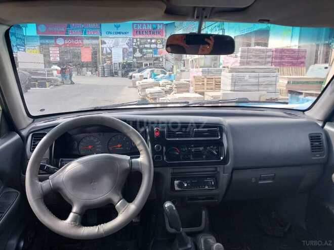 Mitsubishi L200 2005, 285,000 km - 2.5 l - Bakı