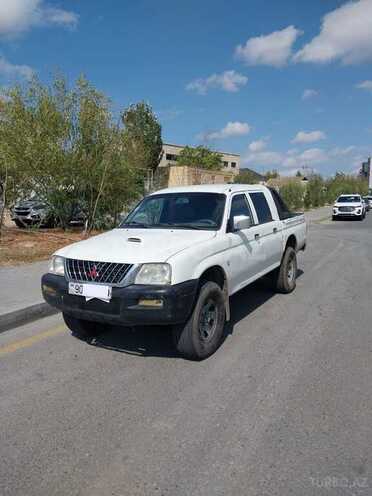 Mitsubishi L200 2005, 285,000 km - 2.5 l - Bakı