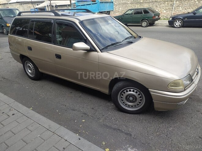 Opel Astra 1997, 250,000 km - 1.6 l - Şəki