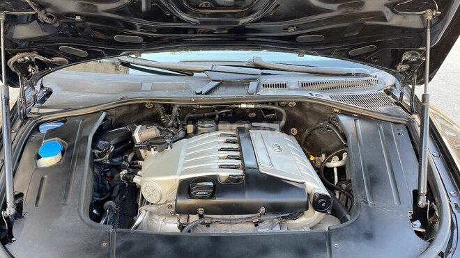 Volkswagen Touareg 2004, 280,000 km - 3.2 л - Xırdalan