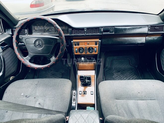 Mercedes E 200 1992, 241,041 km - 2.0 l - Sumqayıt