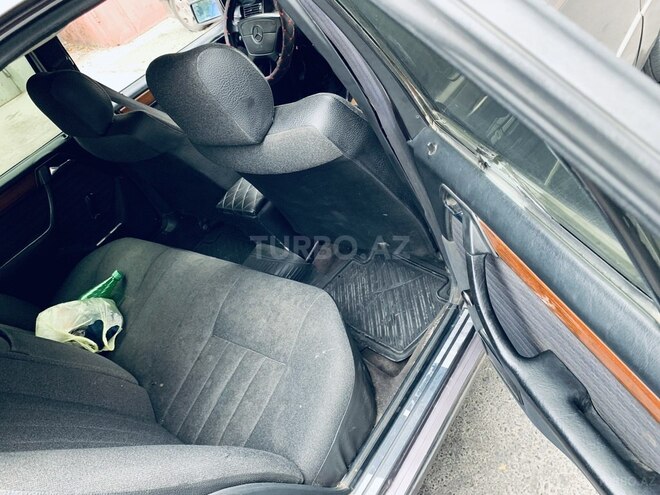 Mercedes E 200 1992, 241,041 km - 2.0 l - Sumqayıt