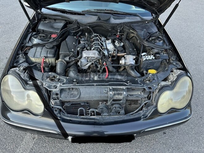 Mercedes C 220 2001, 350,000 km - 2.2 l - Bakı