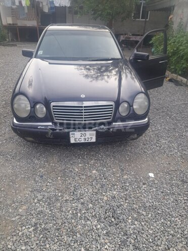 Mercedes E 220 1997, 805,066 km - 2.2 л - Tərtər
