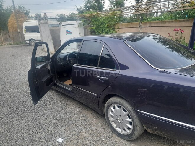 Mercedes E 220 1997, 805,066 km - 2.2 л - Tərtər