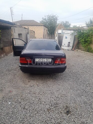 Mercedes E 220 1997, 805,066 km - 2.2 л - Tərtər