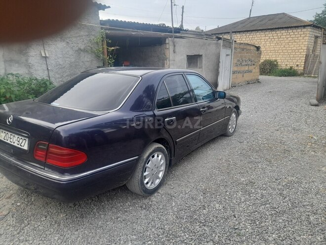 Mercedes E 220 1997, 805,066 km - 2.2 л - Tərtər