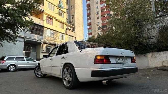 Mercedes E 230 1991, 325,000 km - 2.3 l - Bakı