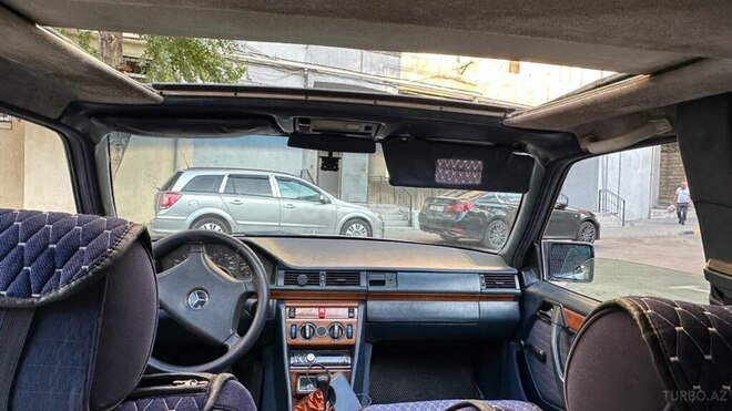 Mercedes E 230 1991, 325,000 km - 2.3 l - Bakı