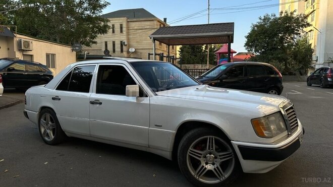 Mercedes E 230 1991, 325,000 km - 2.3 l - Bakı