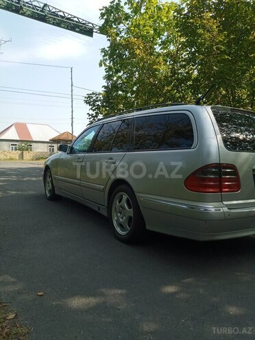Mercedes E 220 2000, 424,059 km - 2.2 l - Zaqatala