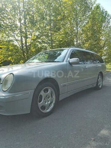 Mercedes E 220 2000, 424,059 km - 2.2 l - Zaqatala