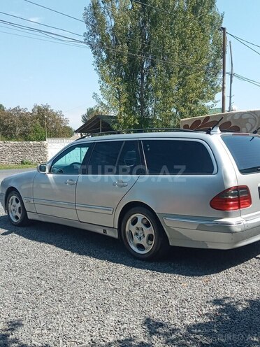 Mercedes E 220 2000, 424,059 km - 2.2 l - Zaqatala