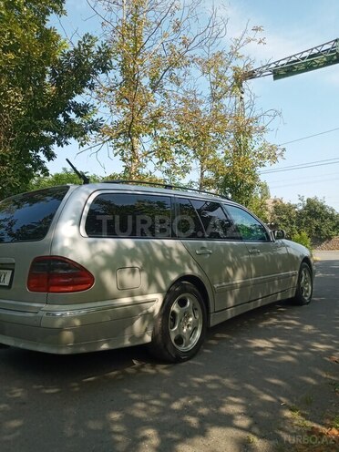 Mercedes E 220 2000, 424,059 km - 2.2 l - Zaqatala