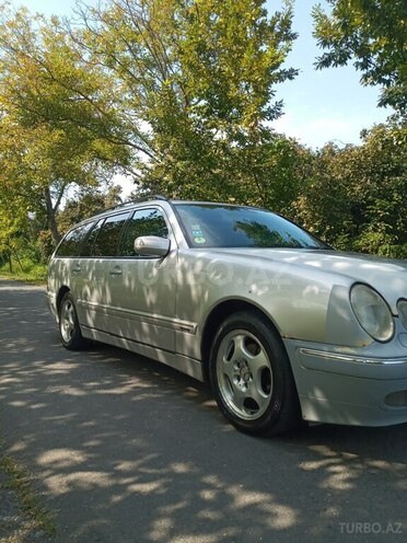 Mercedes E 220 2000, 424,059 km - 2.2 l - Zaqatala