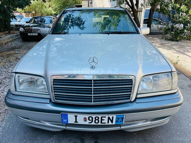 Mercedes C 220 2000, 220,000 km - 2.2 l - Bakı