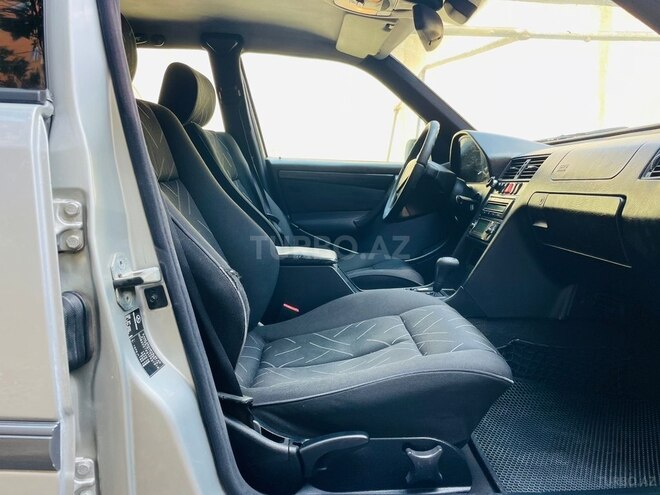 Mercedes C 220 2000, 220,000 km - 2.2 l - Bakı