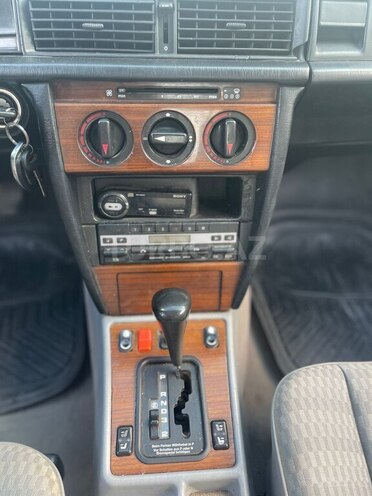 Mercedes 190 1990, 310,000 km - 2.0 л - Bakı