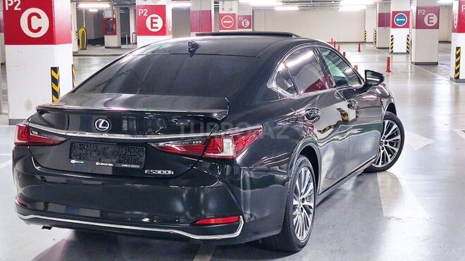 Lexus ES 300h 2021, 39,000 km - 2.5 л - Bakı