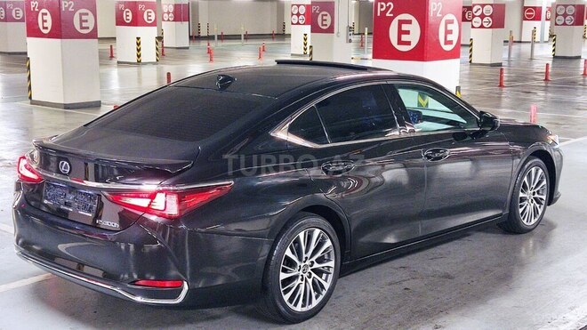 Lexus ES 300h 2021, 39,000 km - 2.5 л - Bakı