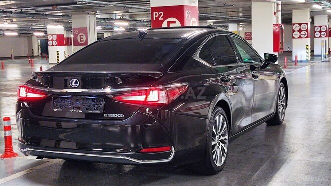 Lexus ES 300h 2021, 39,000 km - 2.5 л - Bakı