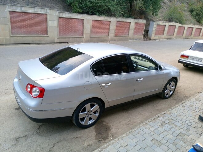 Volkswagen Passat 2005, 246,000 km - 2.0 l - Bakı