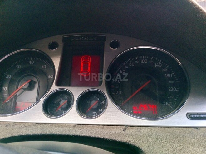 Volkswagen Passat 2005, 246,000 km - 2.0 l - Bakı