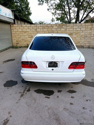Mercedes E 320 2001, 321,000 km - 3.2 л - Gəncə