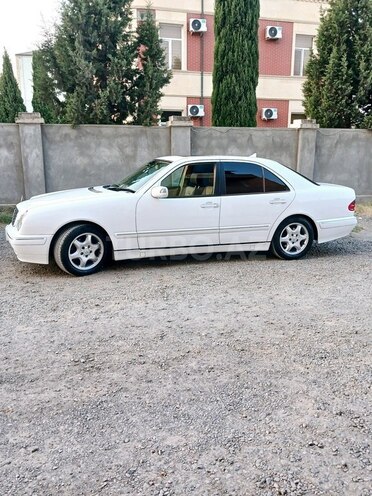 Mercedes E 320 2001, 321,000 km - 3.2 л - Gəncə