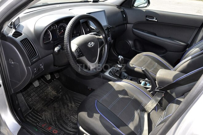 Hyundai i30 2012, 218,000 km - 1.6 л - Bakı