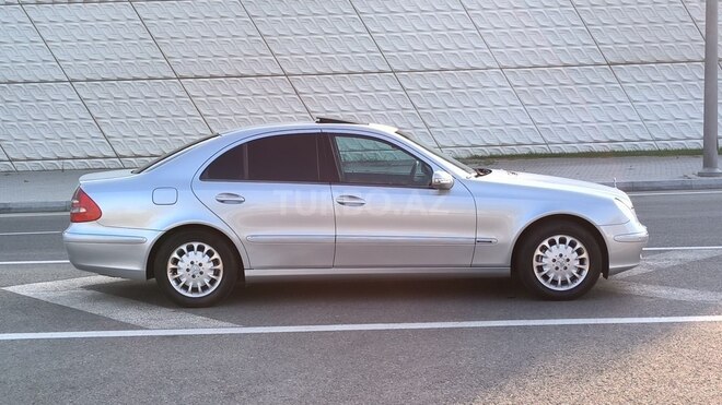 Mercedes E 240 2002, 210,123 km - 2.6 l - Bakı