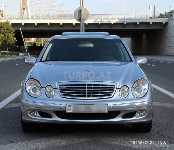 Mercedes E 240 2002, 210,123 km - 2.6 l - Bakı