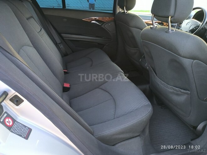 Mercedes E 240 2002, 210,123 km - 2.6 l - Bakı
