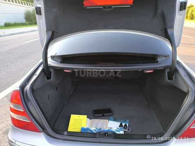 Mercedes E 240 2002, 210,123 km - 2.6 l - Bakı