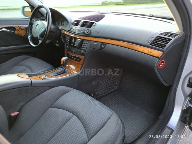 Mercedes E 240 2002, 210,123 km - 2.6 l - Bakı