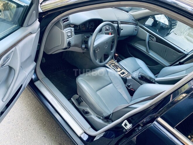 Mercedes E 320 2001, 241,041 km - 3.2 л - Sumqayıt