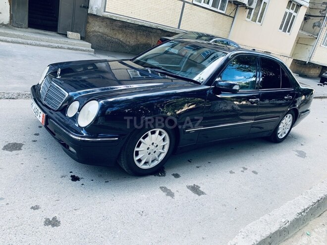 Mercedes E 320 2001, 241,041 km - 3.2 л - Sumqayıt
