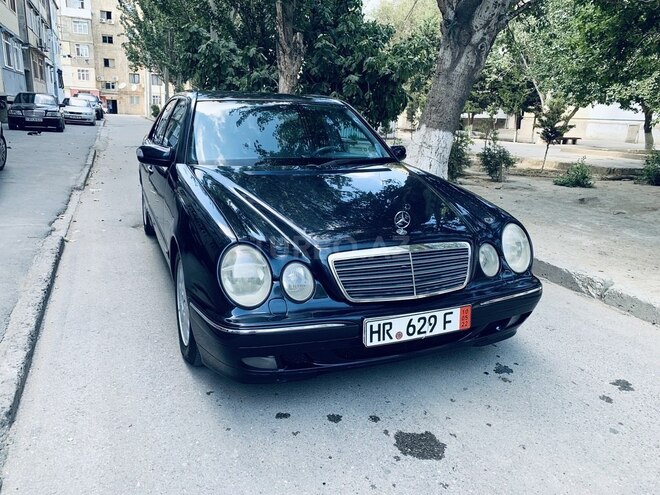 Mercedes E 320 2001, 241,041 km - 3.2 л - Sumqayıt